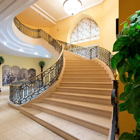 Ipv Palace & - Adults Recommended 4*