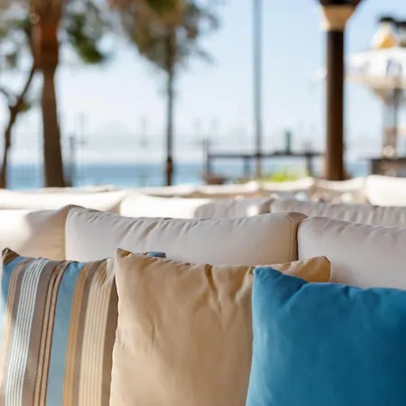 Ipv Palace & - Adults Recommended 4* Фуэнхирола