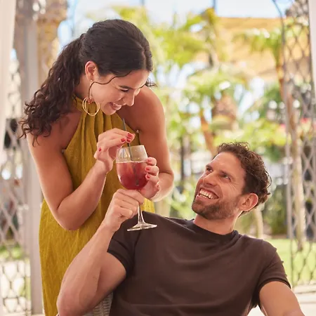 Ipv宫殿spa酒店 - 推荐成人入住 酒店 4*