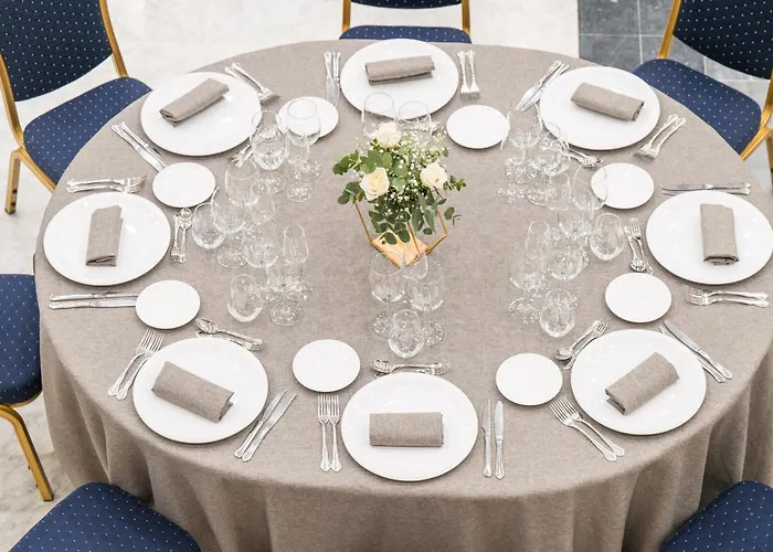 Ipv Palace & - Adults Recommended 4* Фуенхірола